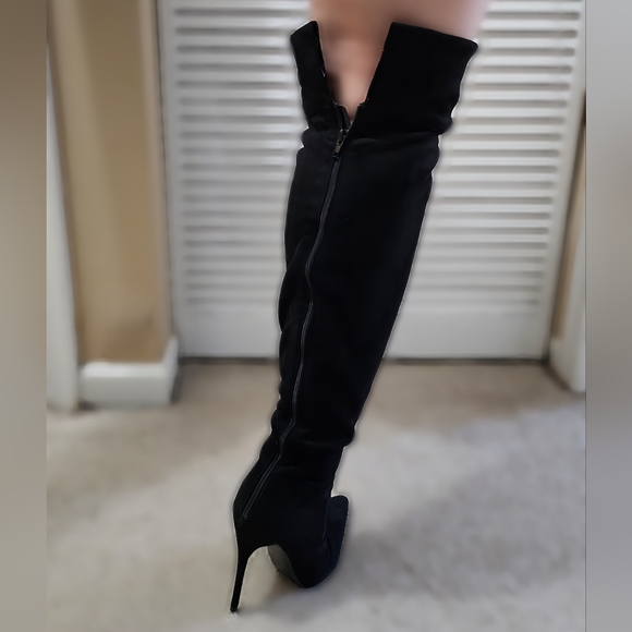 [SOLD]Fashion Nova Black Thigh High Boots - Picture 9 of 10